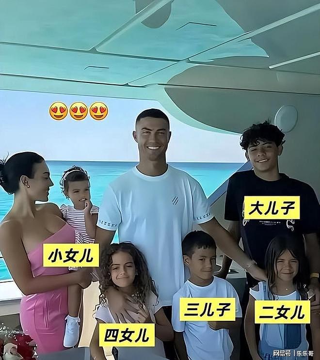 41岁的C罗在场上仍然在拼搏，在场下也终于把家庭安顿好了 - 7