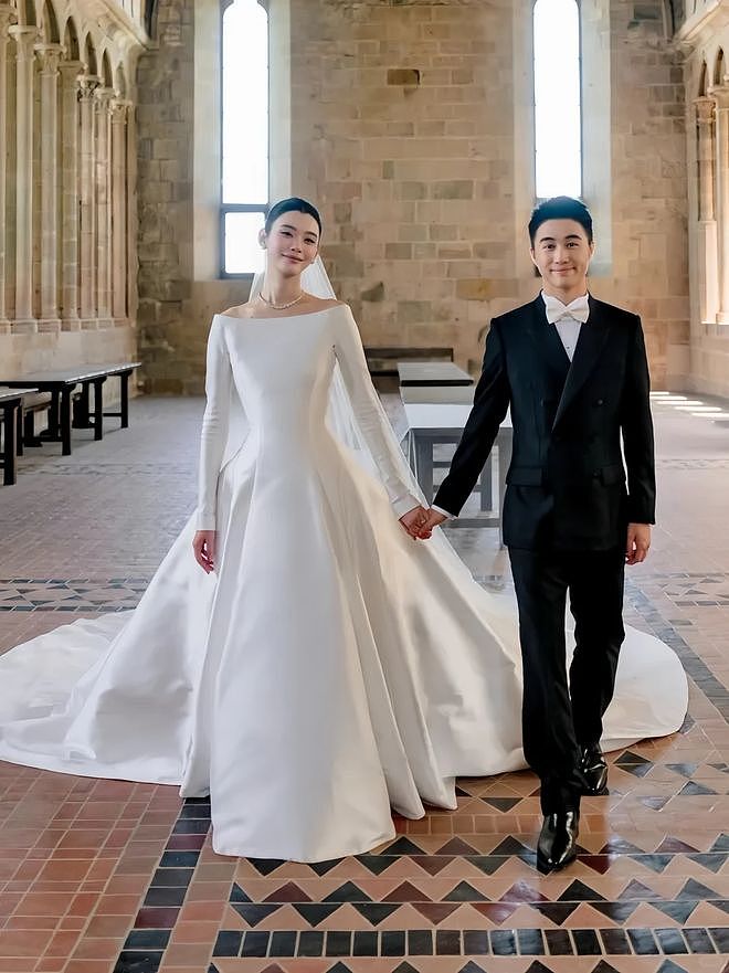 直播发言引争议！赵樱子片面点评奚梦瑶，将豪门婚姻归于外形优势 - 6