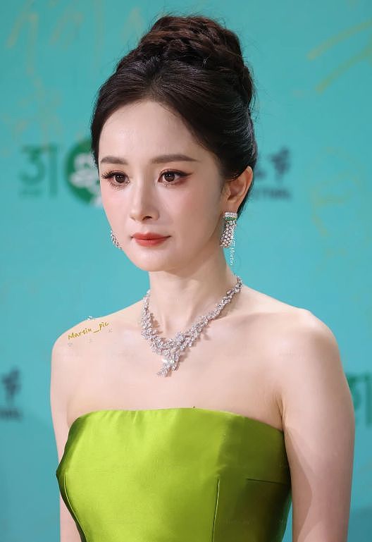 白玉兰这夜，于和伟叔圈天菜回归，孙俪嫩了，迟蓬洋气，肖战太帅 - 13