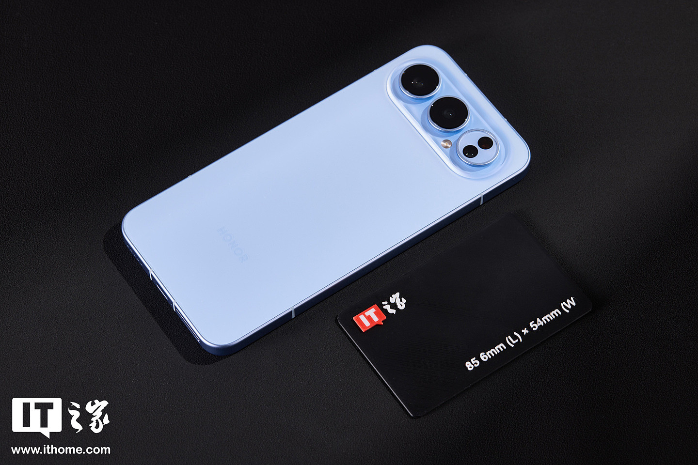 16G+1T 版 3315 元:荣耀 500 Pro 手机国补后新低,配 8000mAh 大电池 - 1