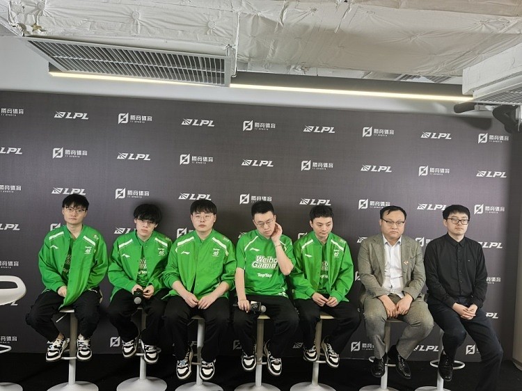 WBG赛后群访 教练：有两局都是优势输的 大家游戏内判断要更清晰 - 1