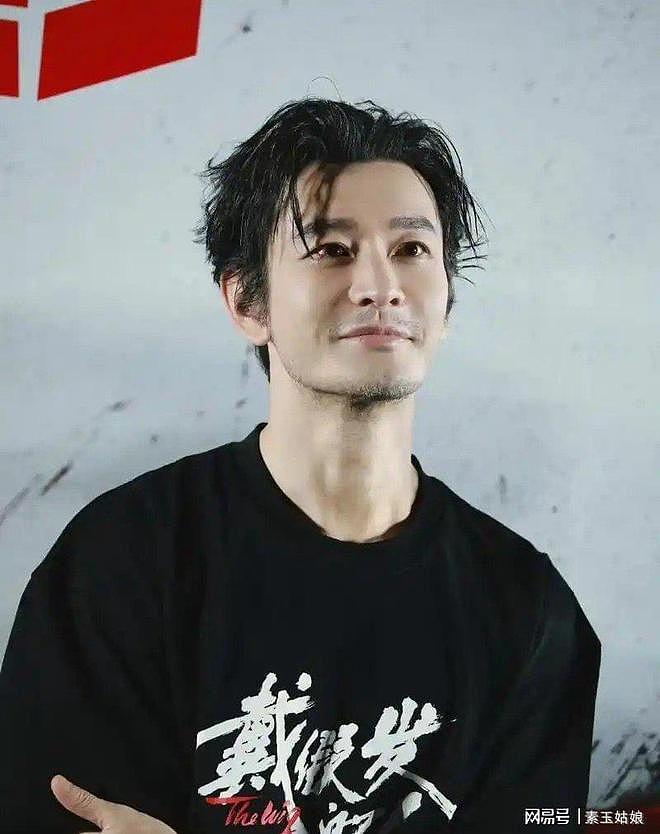 万万没想到，黄晓明辛苦维持了半辈子的体面，被瞿颖给“戳破了” - 15