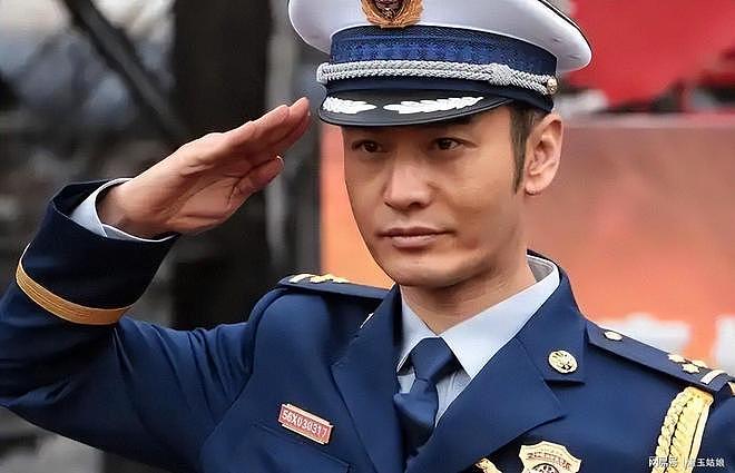万万没想到，黄晓明辛苦维持了半辈子的体面，被瞿颖给“戳破了” - 9