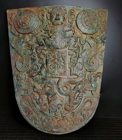 古代盾牌猛兽纹路的威慑巧思与实战智慧 - 1