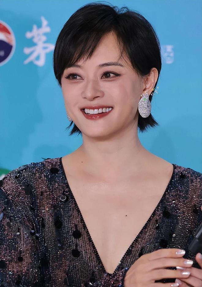 白玉兰这夜，于和伟叔圈天菜回归，孙俪嫩了，迟蓬洋气，肖战太帅 - 8