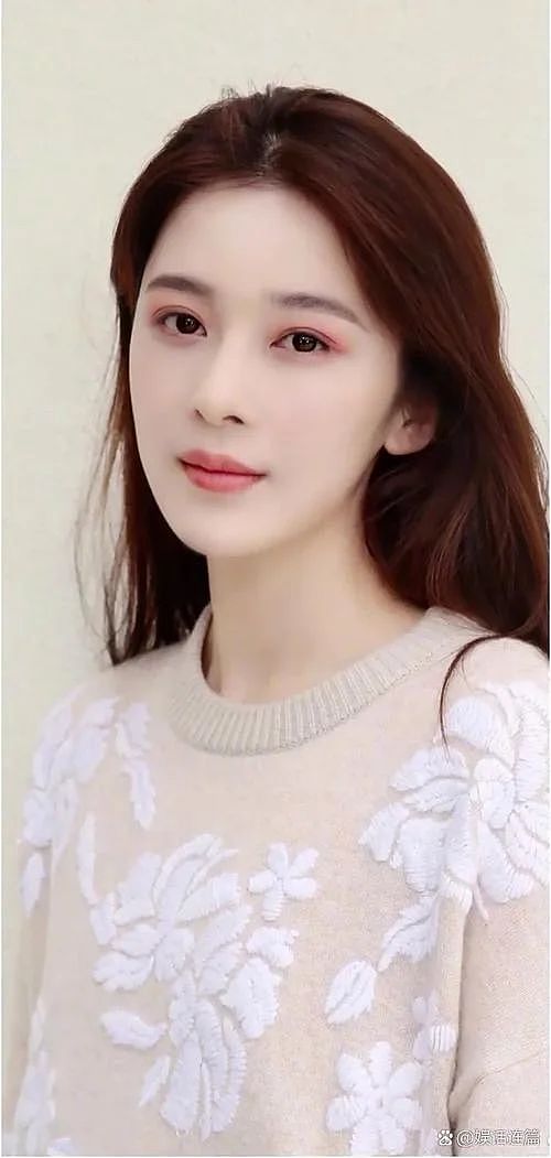 直播发言引争议！赵樱子片面点评奚梦瑶，将豪门婚姻归于外形优势 - 4