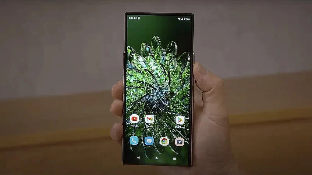 随 Galaxy S28 登场：曝三星酝酿首款卷轴屏手机，可拉伸至 10 英寸 - 2
