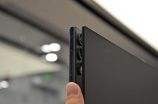 三星42英寸OLED S90F评测:超强音画 竞享丝滑 游戏电视的新选择 - 3
