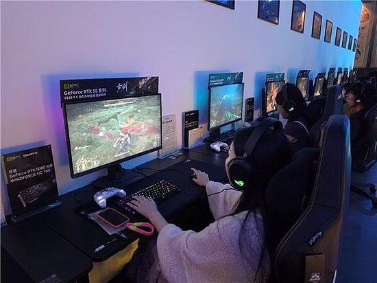国产单机《古剑》线下试玩,技嘉RTX 5080 整机携手NVIDIA 技术呈现国风盛宴 - 2