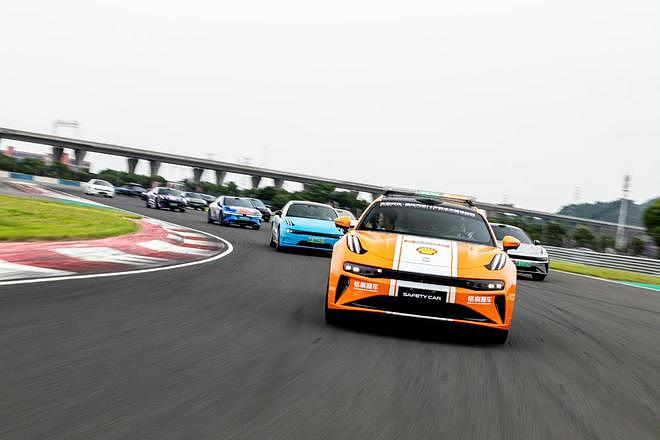 连续三年护航F4赛事，极氪以性能实力保障赛道安全 - 4