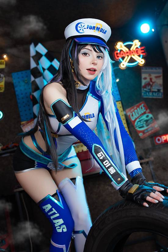 艾什莉体模新美照！COS国产大作角色赛车女郎 - 2