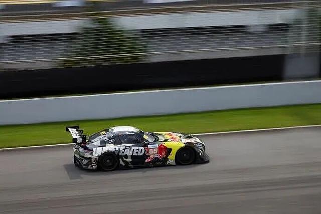 中国超级跑车锦标赛GT3珠海站排位赛 王一博再次刷新个人最快圈速 - 1