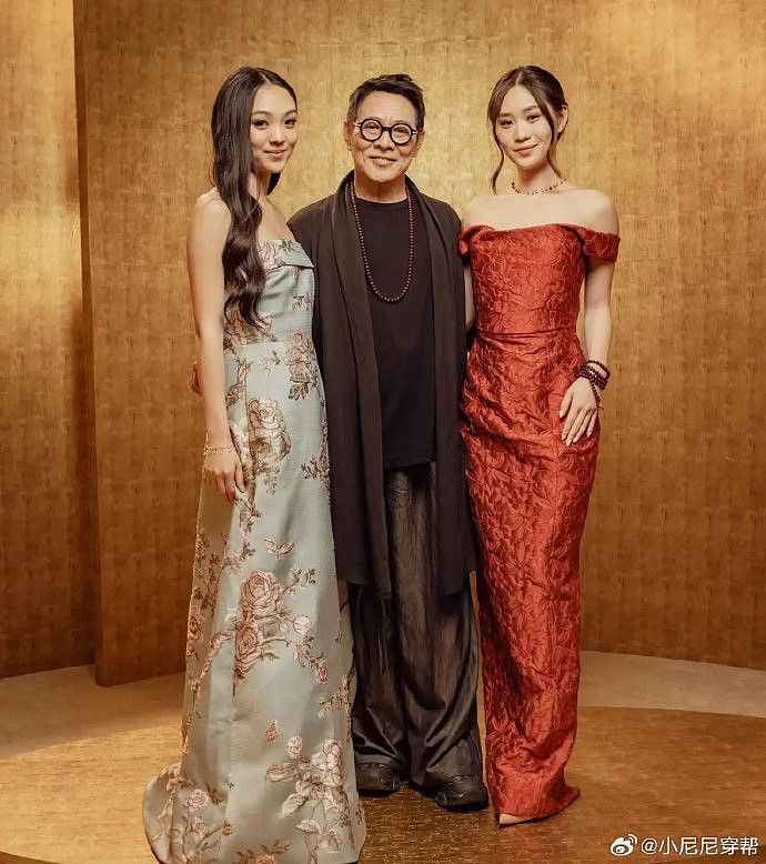 李连杰父亲节罕晒与四女儿早期合照:我陪你们长大,你们陪我变老 - 9