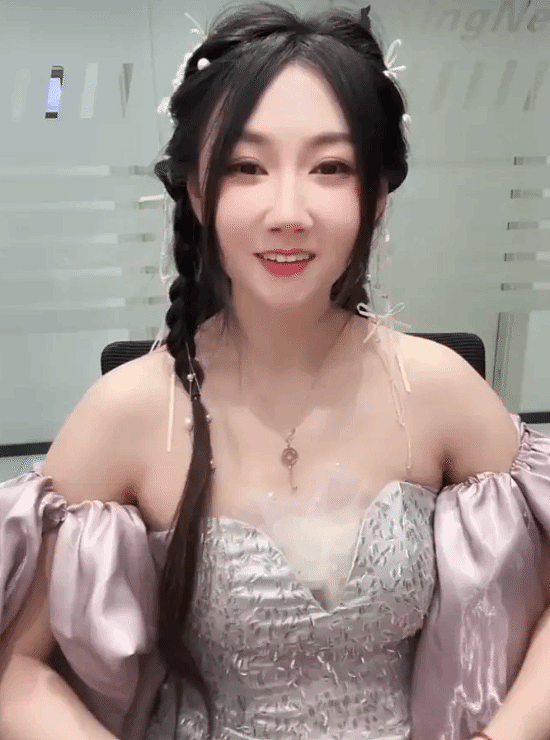 前lol美女解说小苍自曝投资大失败！远古女神已亏数千万 - 4