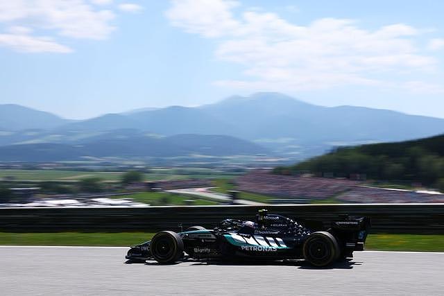 F1奥地利站一练：安东内利拉塞尔包揽一二，维斯塔潘两度停车 - 19