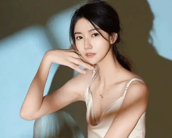 前lol美女解说小苍自曝投资大失败！远古女神已亏数千万 - 7