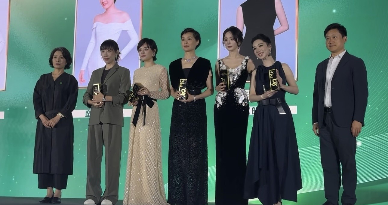 白玉兰提名晚宴首设绿毯 奖项今晚揭晓 - 2