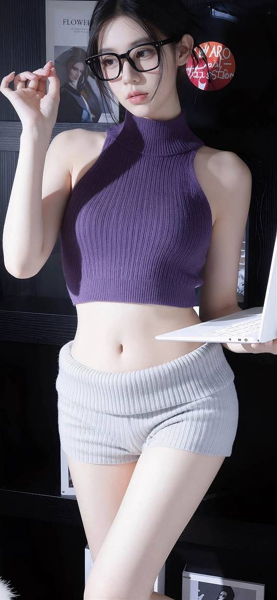 樱花妹被强制遣返 完美假小子身材的囧图 - 1