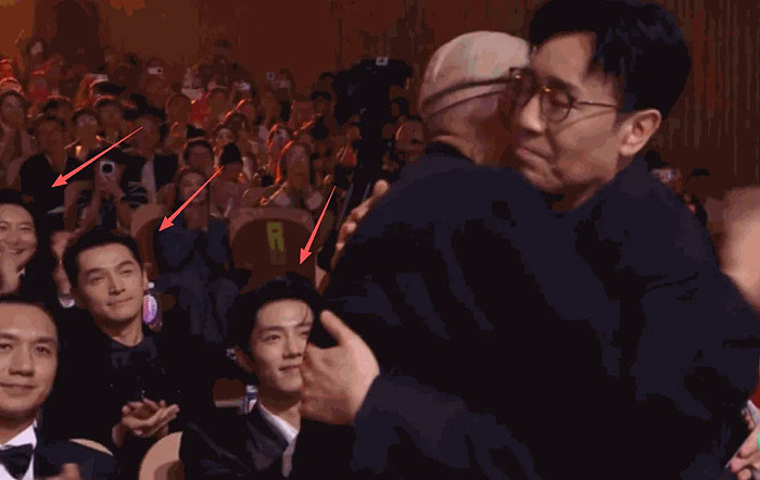 杨紫摘“白玉兰视后”的瞬间！杨幂笑出了女演员间的另一种美好 - 3