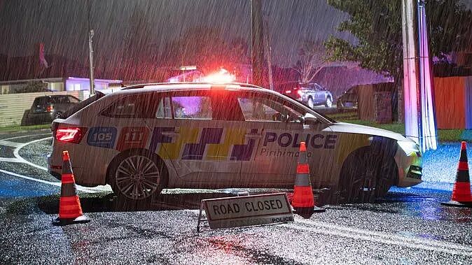 新西兰一周13人死于车祸!夫妻联手背叛雇主!挪用20万!造假冲130万房贷!政府紧急囤柴油!9000万升大单曝光!花多少钱暂时保密! - 1