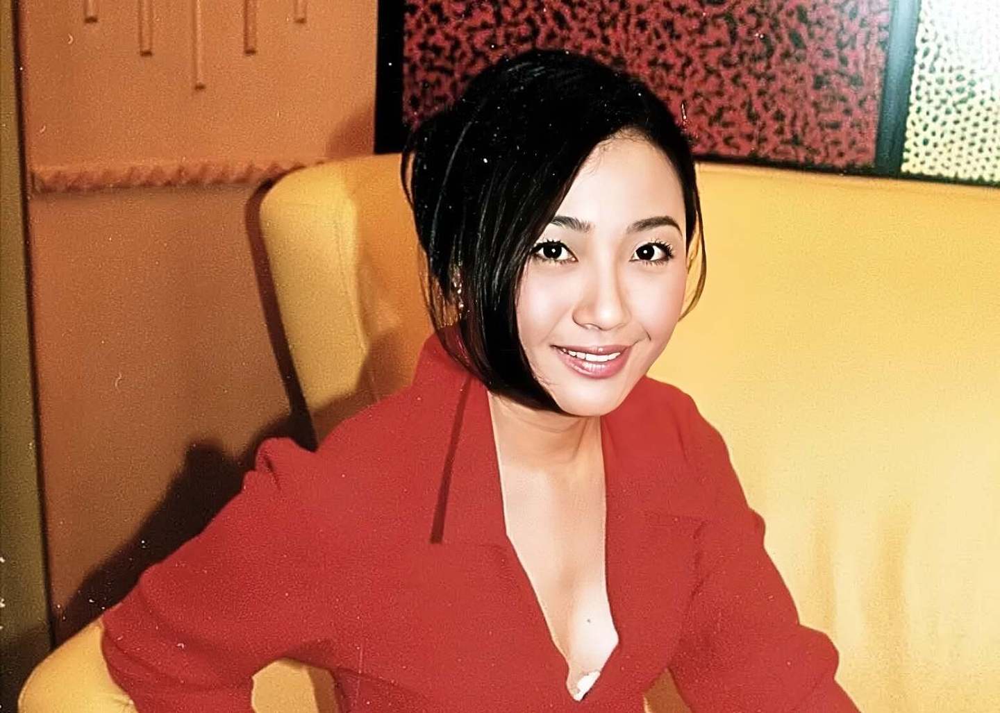 突发！香港知名演员爆料遇婚恋诈骗，61岁还没结婚，享受单身状态 - 6