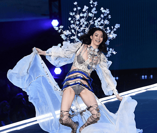 关系这么好！被传退圈的他居然出现在了她的婚礼上 - 26