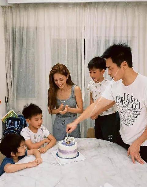相差21岁被嘲“父女恋”，不被外界看好的他们婚后一直很幸福啊 - 59