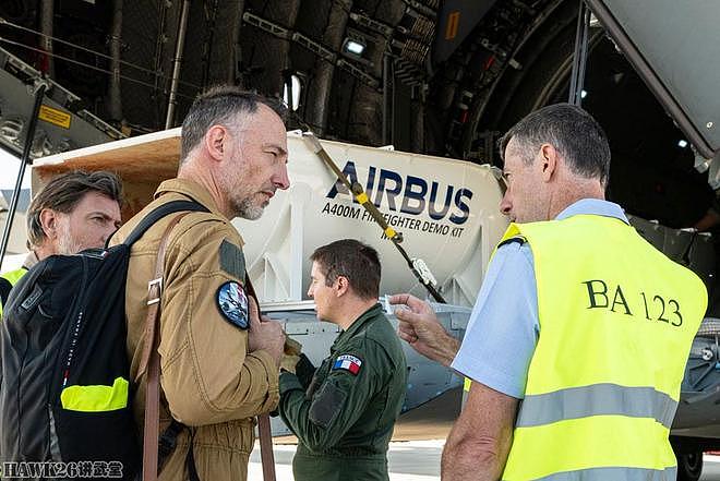 法国空军测试A400M运输机灭火套件 不改装机身 携带20吨阻燃剂 - 5