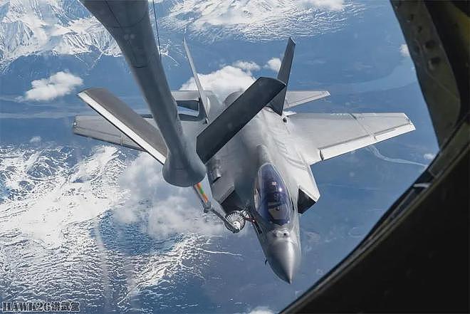 集腋成裘：B-2掠过犹如鬼魅 美国陆军成立250周年阅兵式的小手脚 - 5
