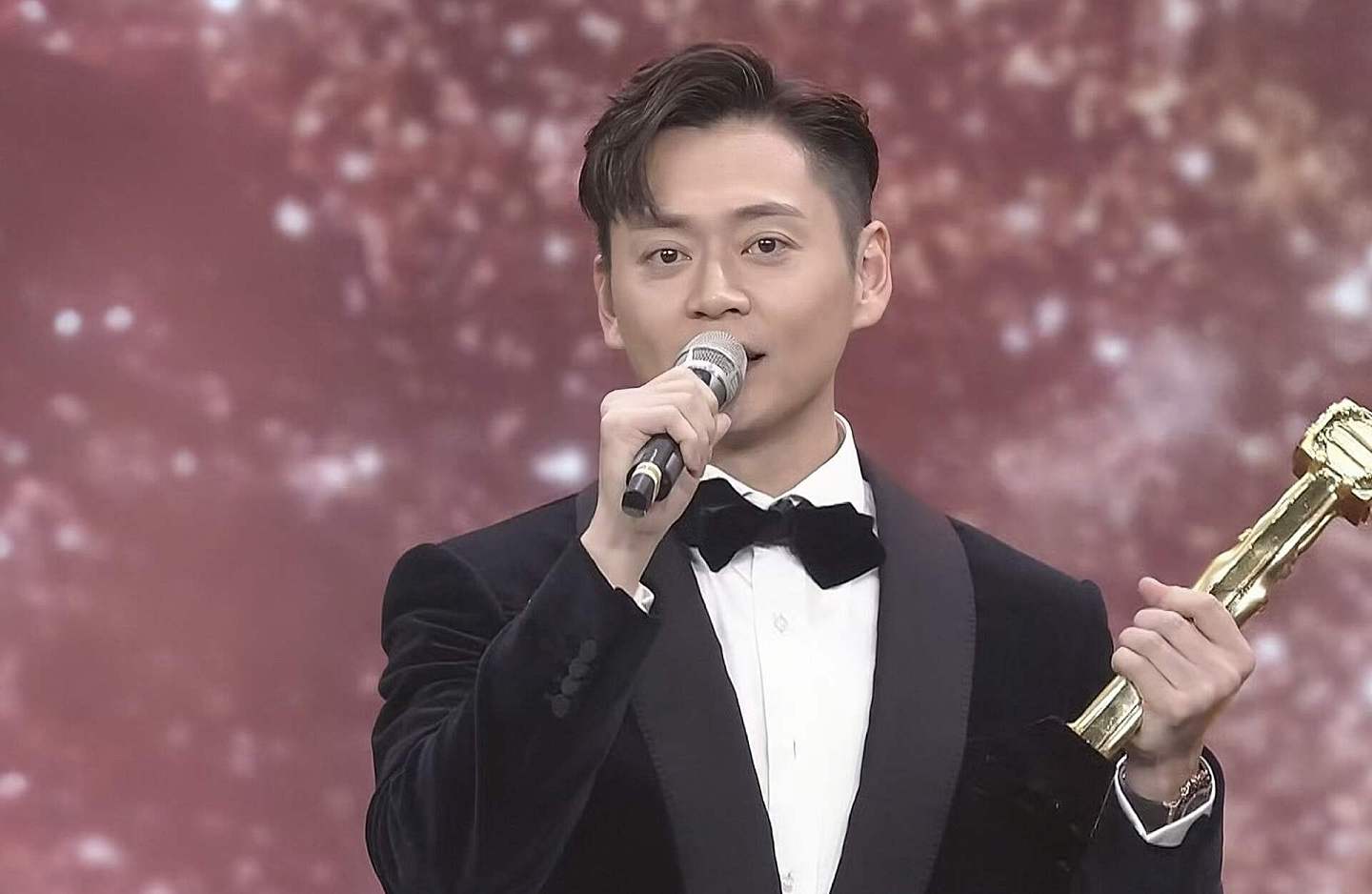 香港知名演员拍减肥广告,晒丰满身材,随时准备和视帝男友结婚 - 7