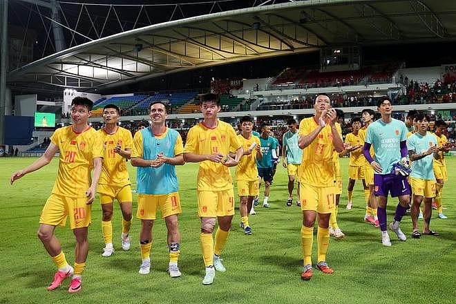 2对手均没赢 国足险胜新加坡获3.25分 FIFA排名升至第92+亚洲第13 - 1