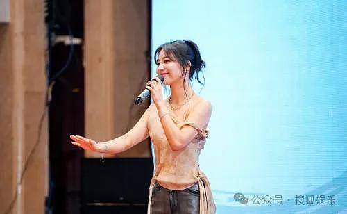 高冷“冰山公主”出演大尺度综艺,她这是怎么了? - 42