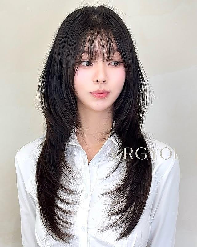 素丝裁韵：韩式层次感黑长直的清新美学 - 10
