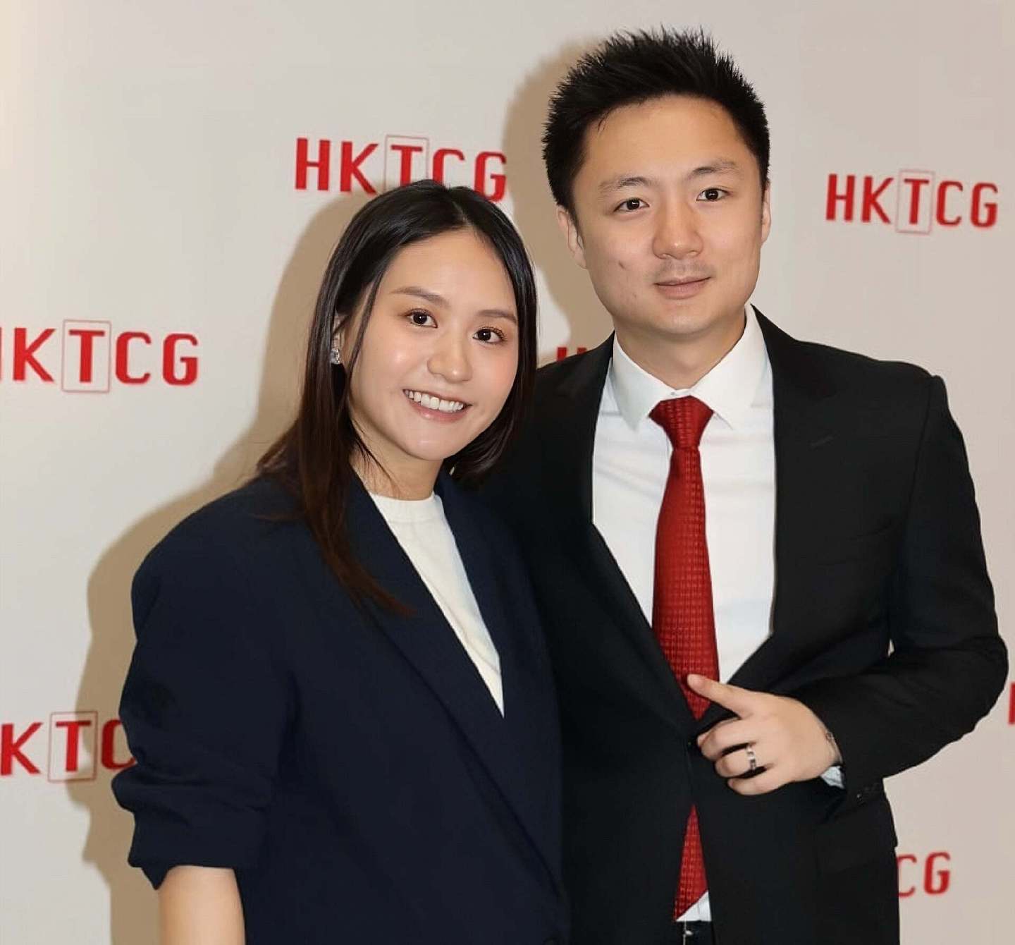 恭喜!香港知名富商终于宣布妻子怀孕,目标生五个儿子和一个女儿 - 2
