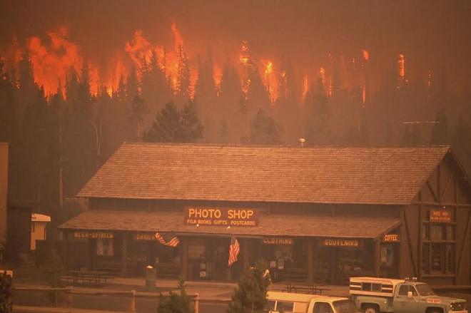 美国黄石火山，毁灭人类的喷发，多少年一次？ - 11