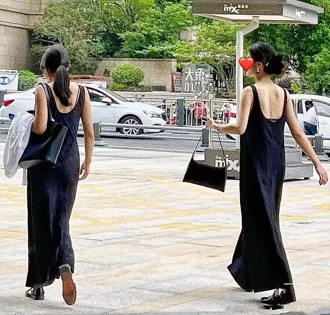 中年女人要想“人前显贵”，谨记：裙不配丝袜、披丝巾，更有档次 - 18