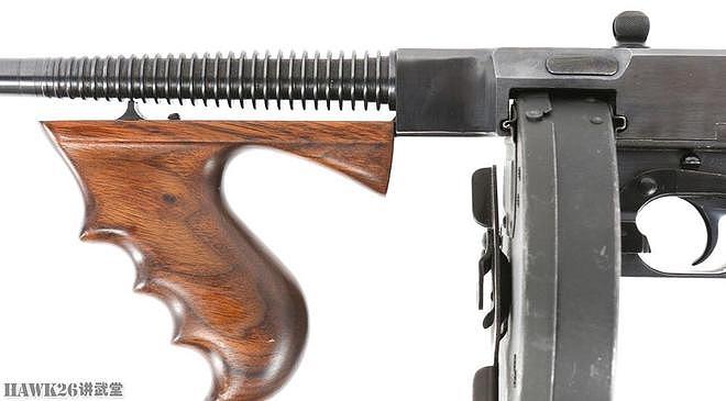细看：M1921A1汤姆森冲锋枪 附送原装FBI蓝色天鹅绒内衬硬质枪盒 - 11