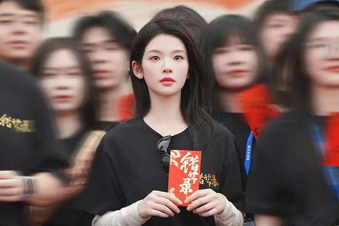 她偷偷换头了？！ - 5