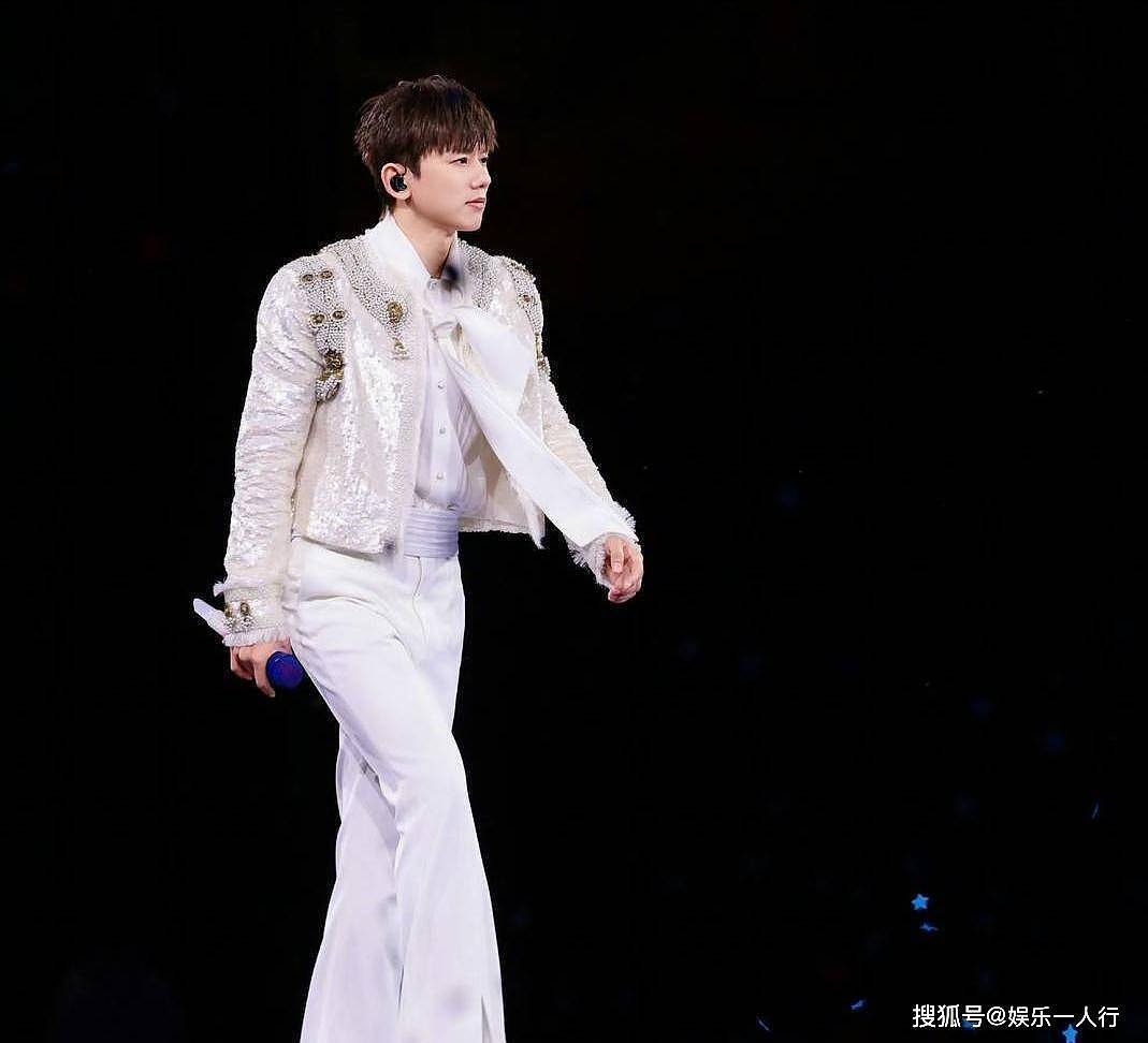 不演了!谢娜演唱会门票秒没,主办方被曝猛料,众星被拉下浑水 - 3