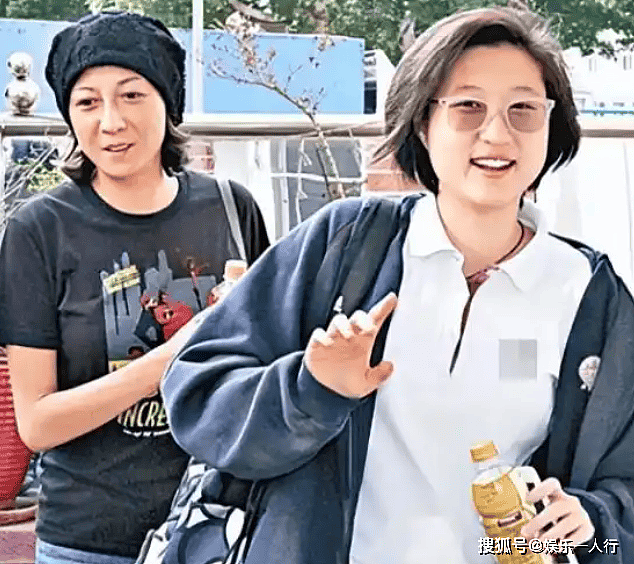 26岁吴卓林回港现状：工作不靠妈，被曝接成龙项目引热议 - 1