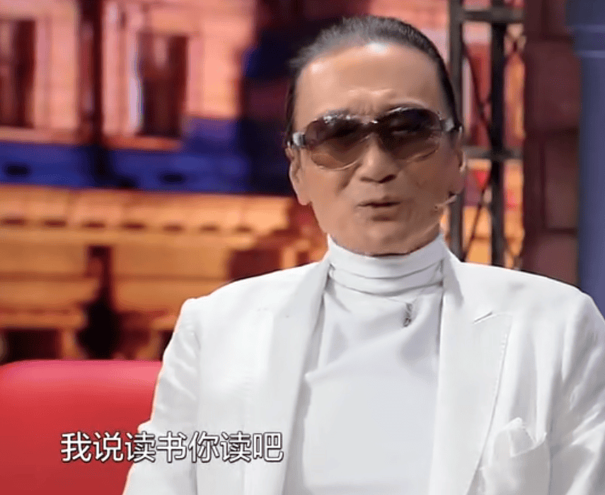 谢贤风流一生,初恋变心嫁人远走,和狄波拉离婚后找了小49岁女友 - 9