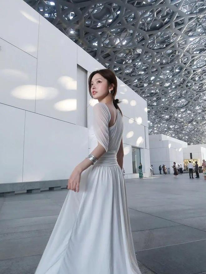 小韩网红模特金娜熙knhs2。以美妆、穿搭照片走红！ - 1