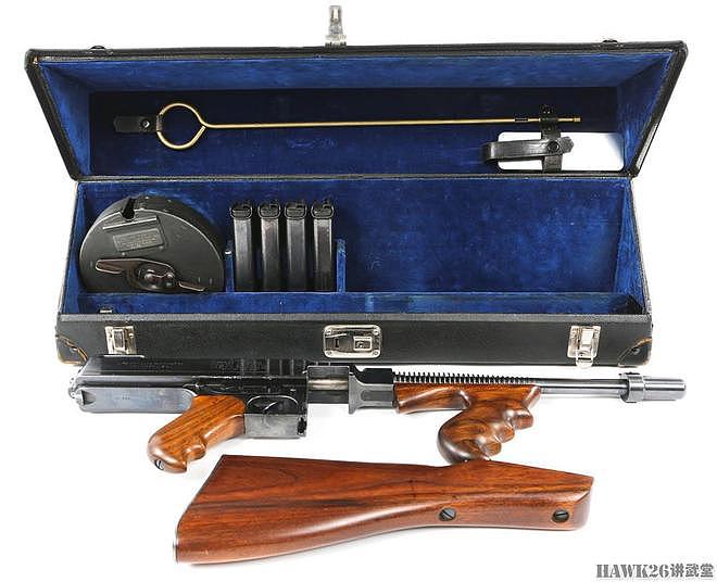 细看：M1921A1汤姆森冲锋枪 附送原装FBI蓝色天鹅绒内衬硬质枪盒 - 1