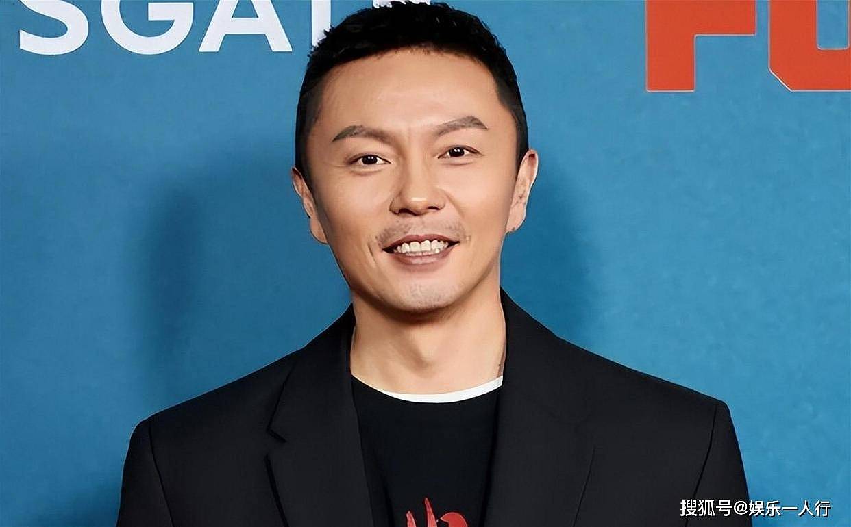 将李连杰置于脚下，被周润发五千劝退，现今成网剧的支柱 - 21