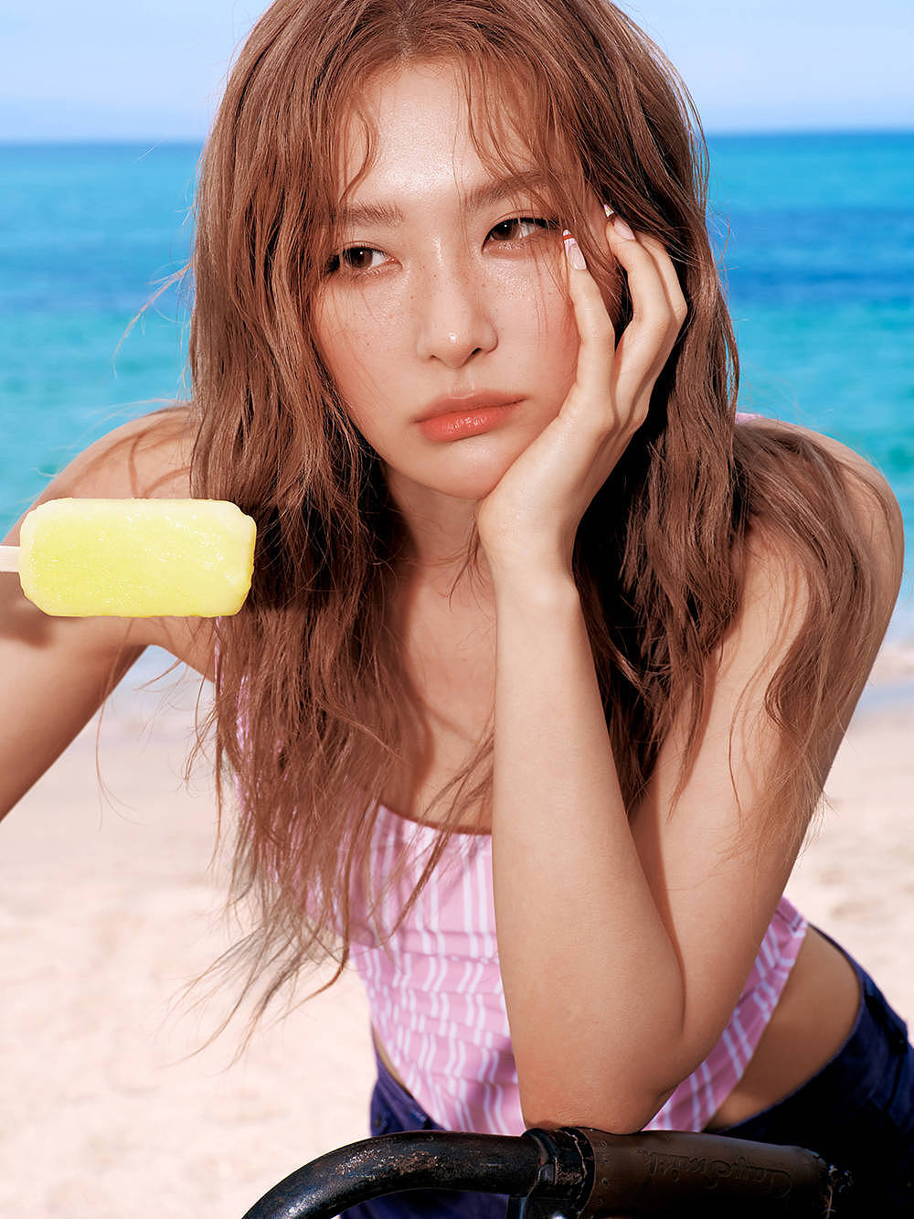 Red Velvet将通过主打曲《Surfin' Boy》带来全新“夏日Velvet风”! 展现夏日女王成熟魅力 - 2