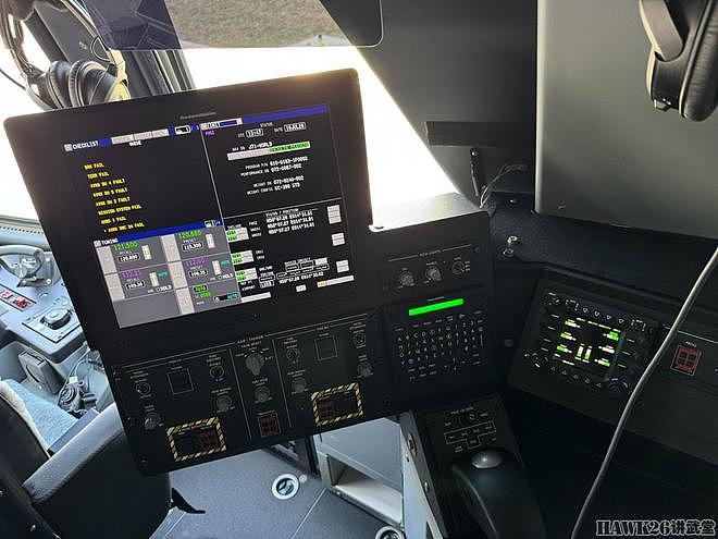 捷克空军举行首架C-390运输机接收仪式 走进驾驶舱 观看内部设备 - 21