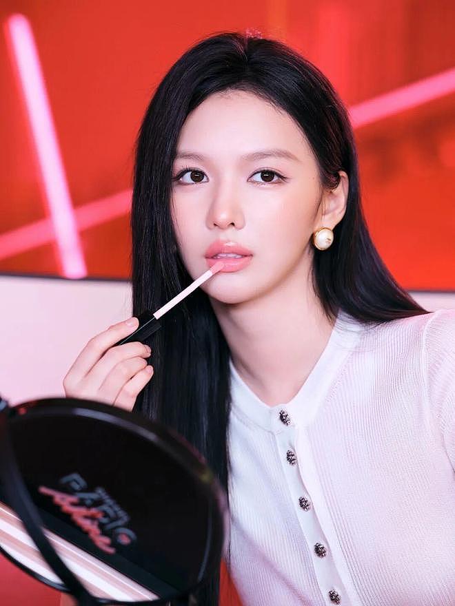 VOGUE播客回归：她们聊聊闪亮时刻 - 23