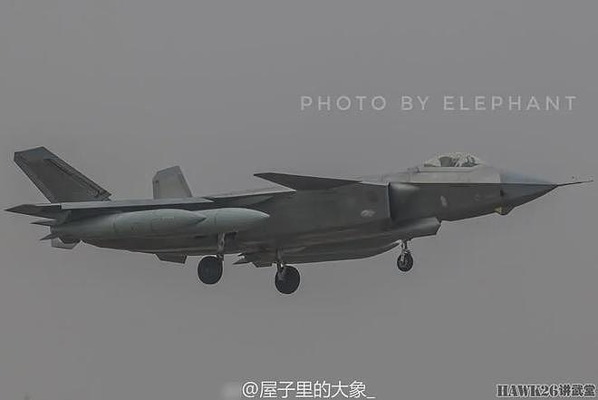 海外谈中国：歼-20“野兽模式”曝光 可携带14枚中远程空空导弹 - 2