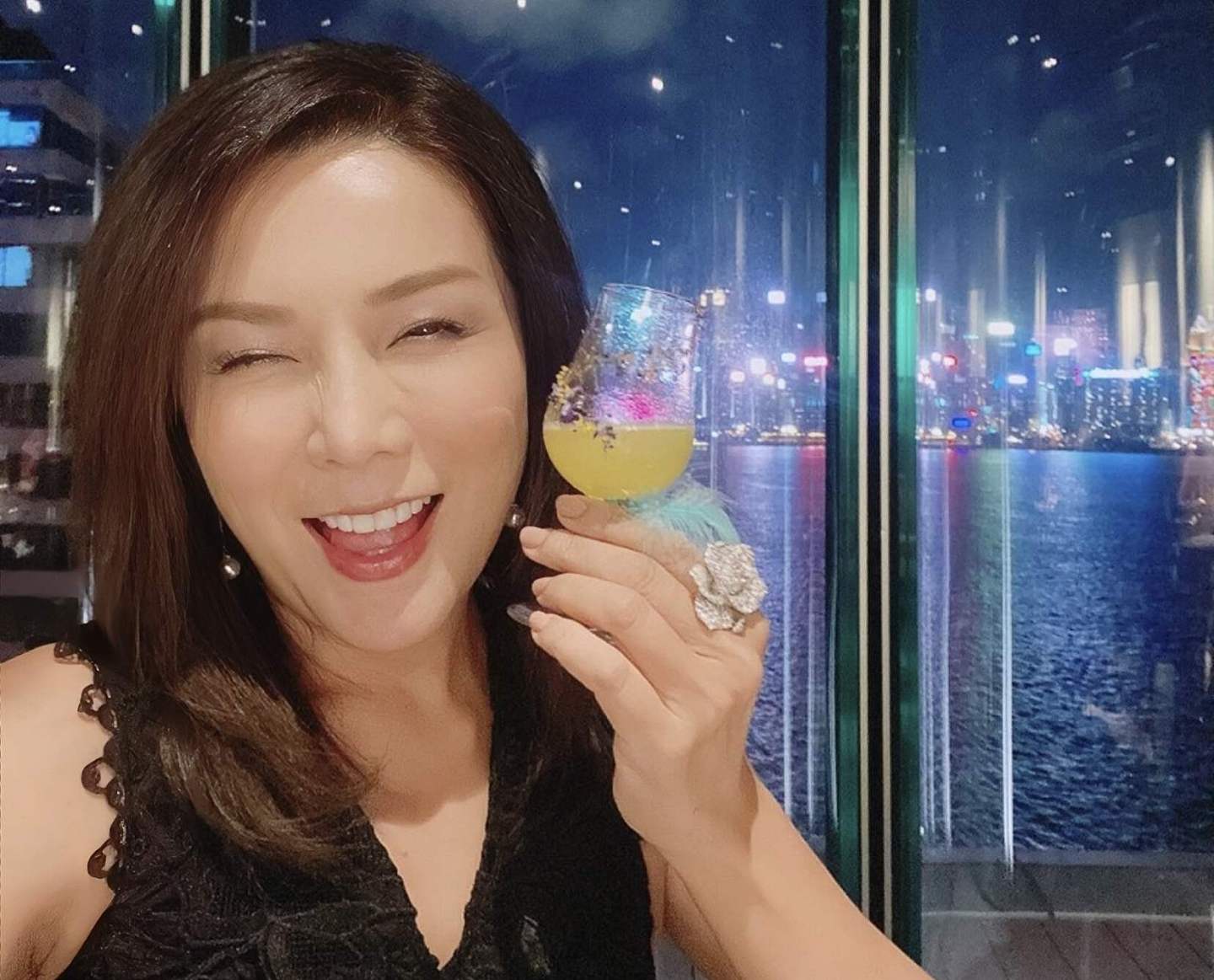 一路走好!香港知名女星不幸离世年仅51岁,乳腺癌复发扩散至脑部 - 4