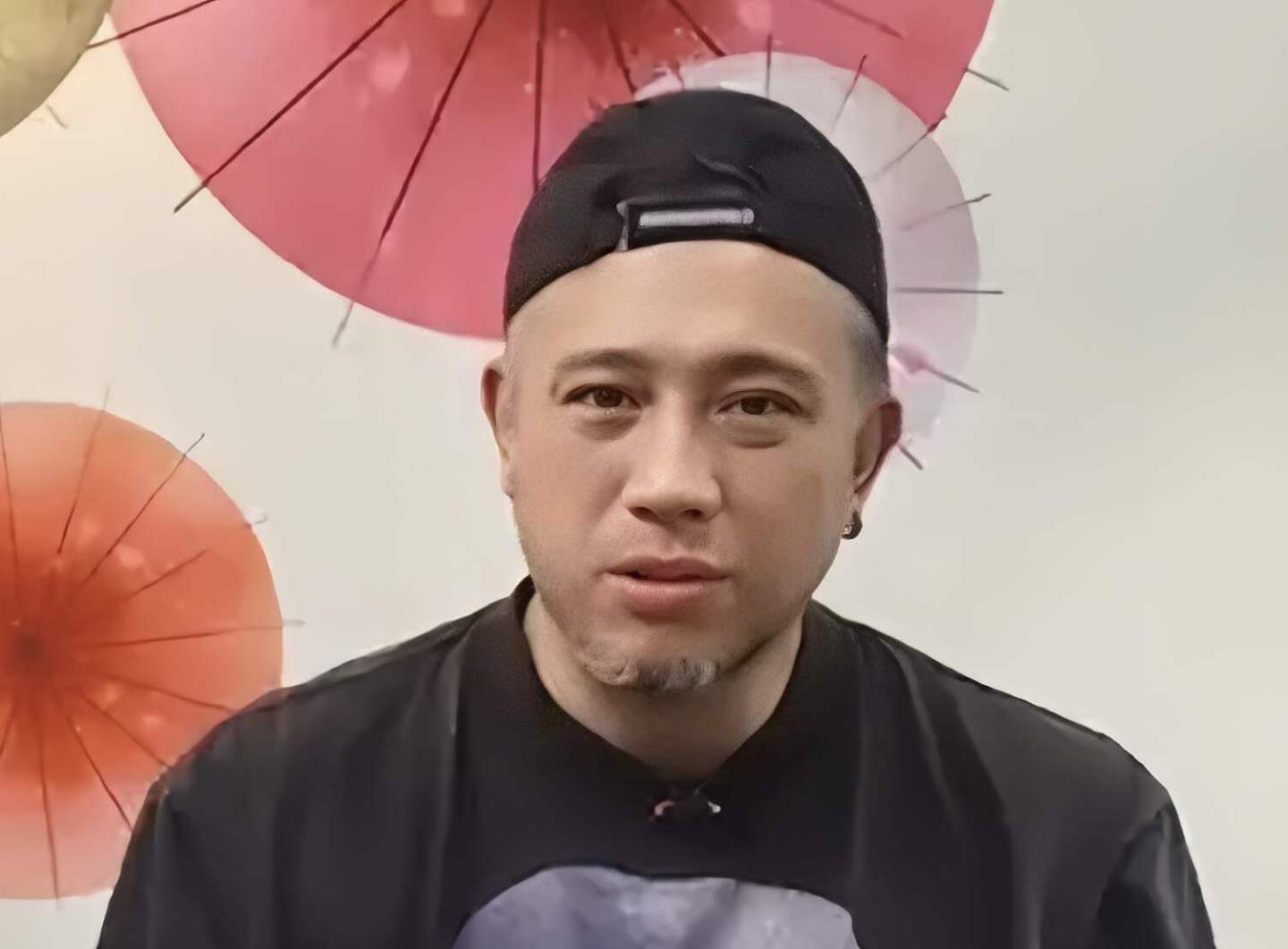 香港知名男星又传离婚，被妻子控诉立人设卖惨，两人已各走各路 - 6